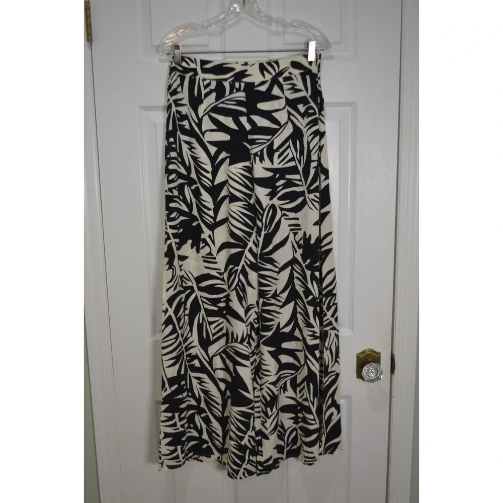 NWT CUPSHE Lounge Flowing Swim Pants, Black & White Tropical Print, Size Small
